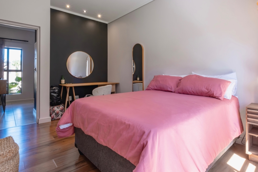 4 Bedroom Property for Sale in Earls Court Lifestyle Estate Western Cape